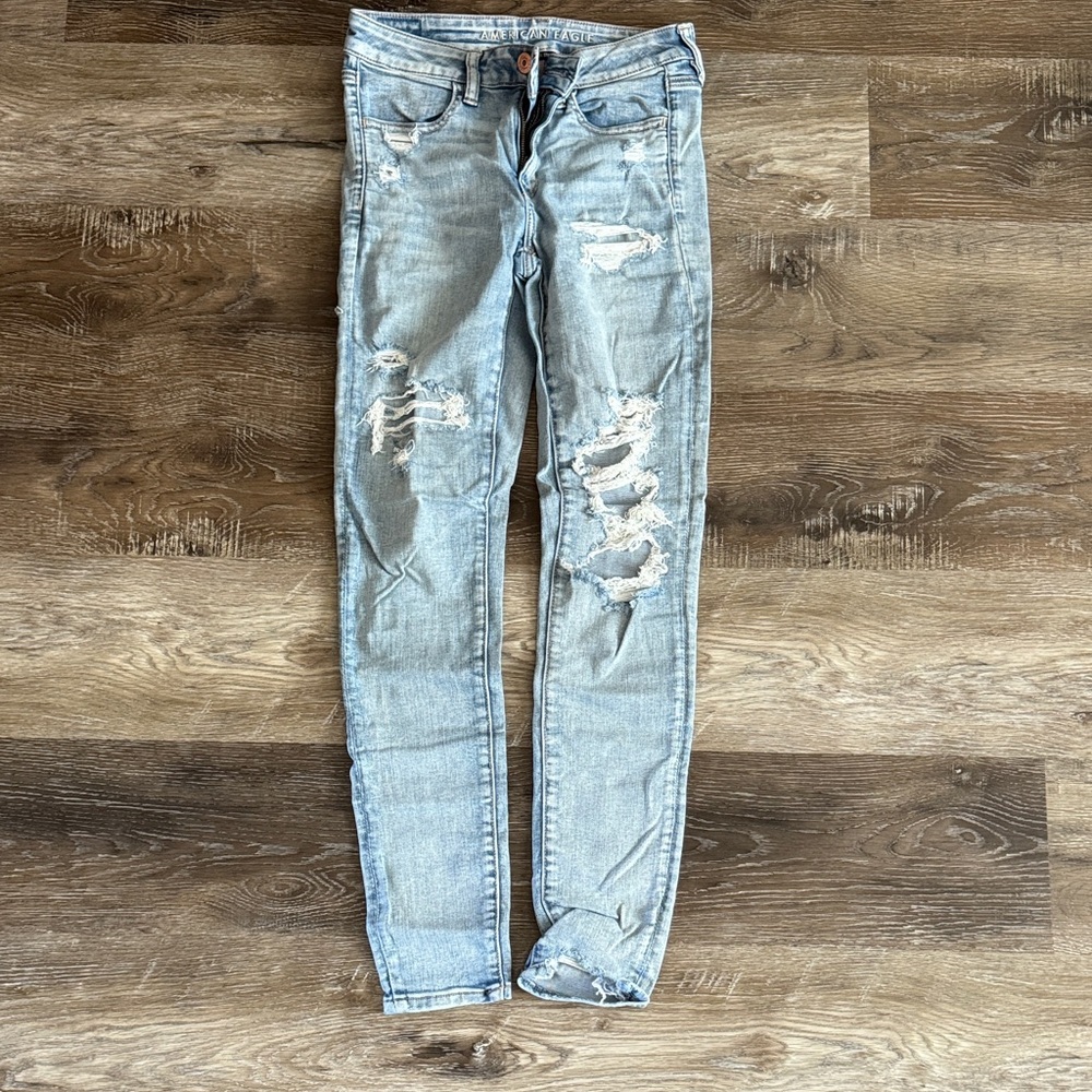 American Eagle Outfitters Light Blue Distressed Skinny Jeans